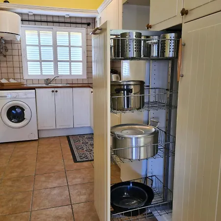 Casa Amarilla * أذيخي